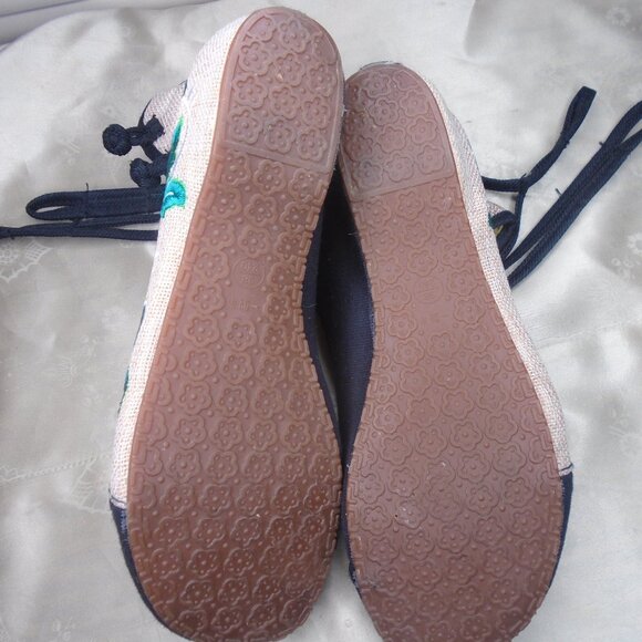 Embroidered Floral Ankle Strap Flats with Asian Vibe, DOUBLE Straps! - Picture 6 of 11